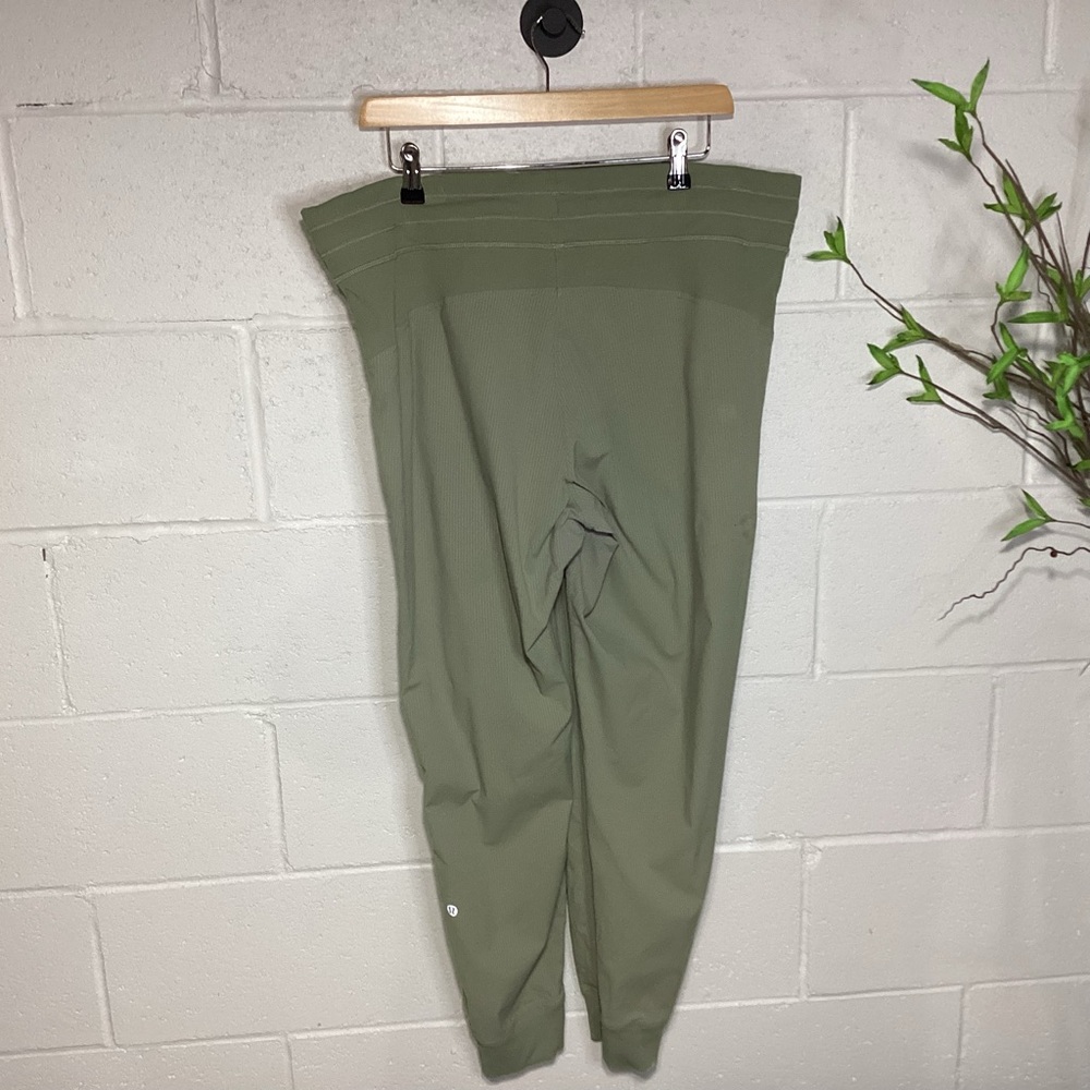 Lululemon Athletica Olive Green Dance - Picture 2 of 3